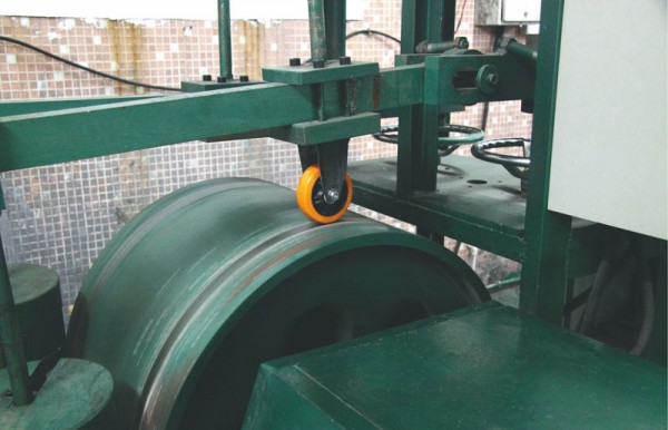 Non-Obstacle Dynamic Testing  Equipment for Cylindrical Track